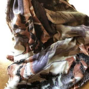 NWOT Cynthia Rowley NY Scarf 68” x 26.5”